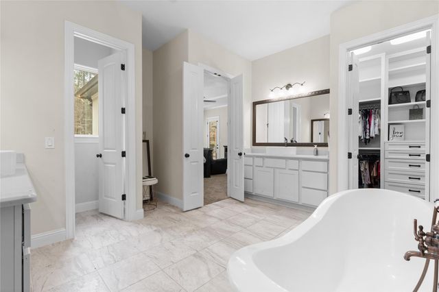 141 Sundog Road, Huntsville, TX 77340