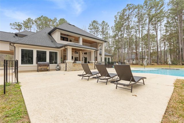 141 Sundog Road, Huntsville, TX 77340