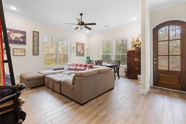 141 Sundog Road, Huntsville, TX 77340