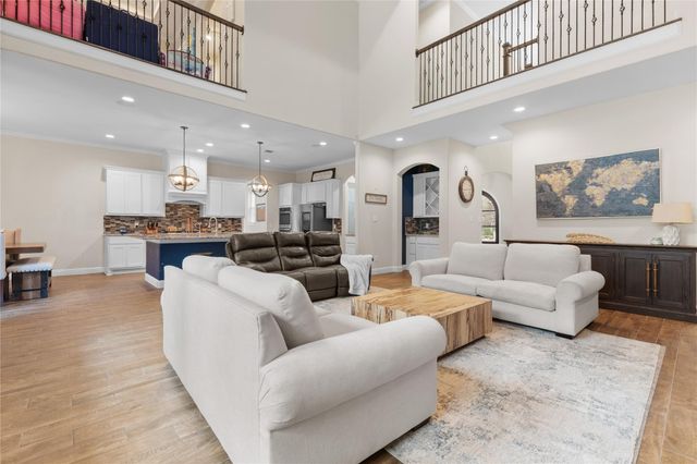 141 Sundog Road, Huntsville, TX 77340