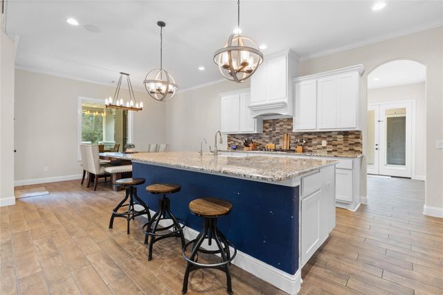 141 Sundog Road, Huntsville, TX 77340