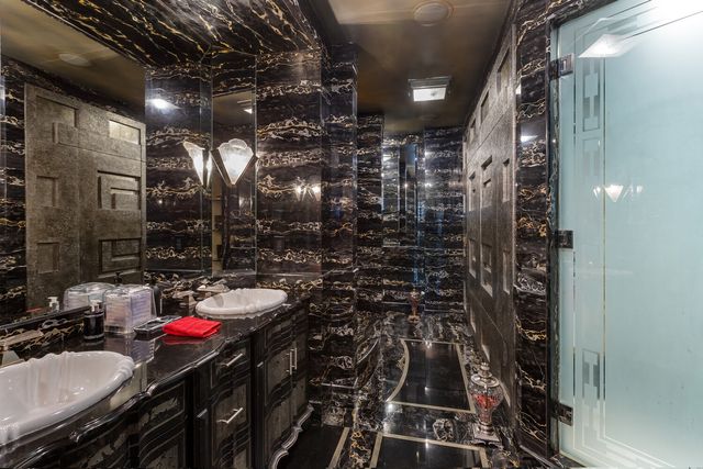 117 E 57th St Apt 49D 51D, New York City, NY 10022