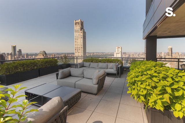 117 E 57th St Apt 49D 51D, New York City, NY 10022