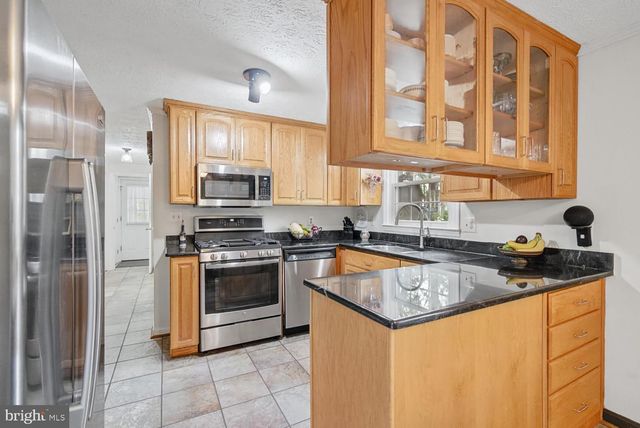 8629 CURTIS AVE, Alexandria, VA 22309