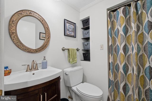 8629 CURTIS AVE, Alexandria, VA 22309