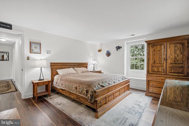 8629 CURTIS AVE, Alexandria, VA 22309