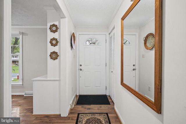 8629 CURTIS AVE, Alexandria, VA 22309