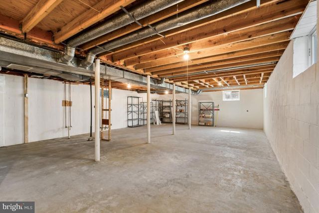 8629 CURTIS AVE, Alexandria, VA 22309
