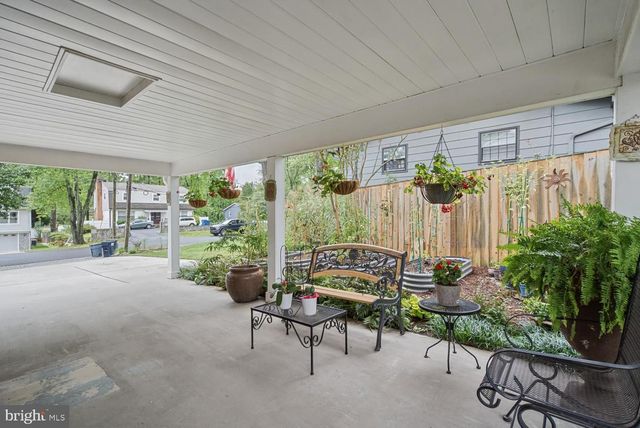 8629 CURTIS AVE, Alexandria, VA 22309