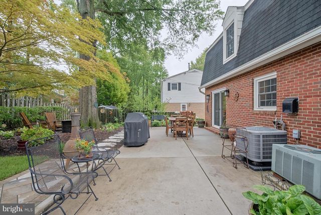 8629 CURTIS AVE, Alexandria, VA 22309