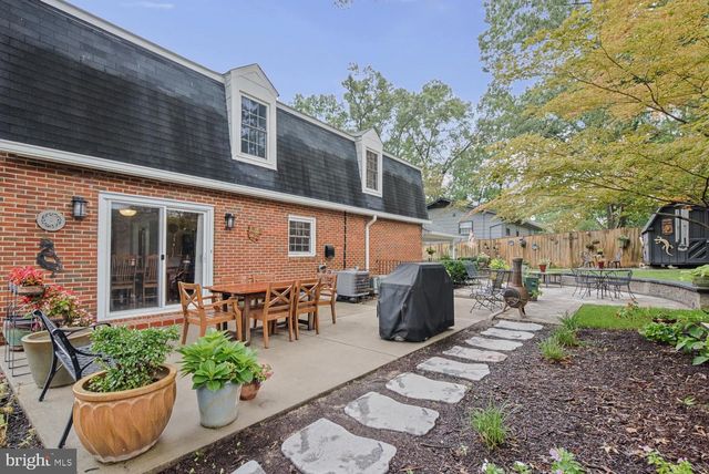 8629 CURTIS AVE, Alexandria, VA 22309