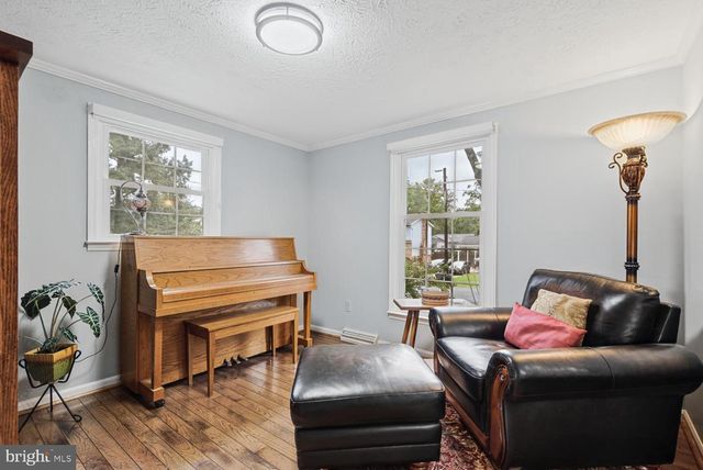8629 CURTIS AVE, Alexandria, VA 22309