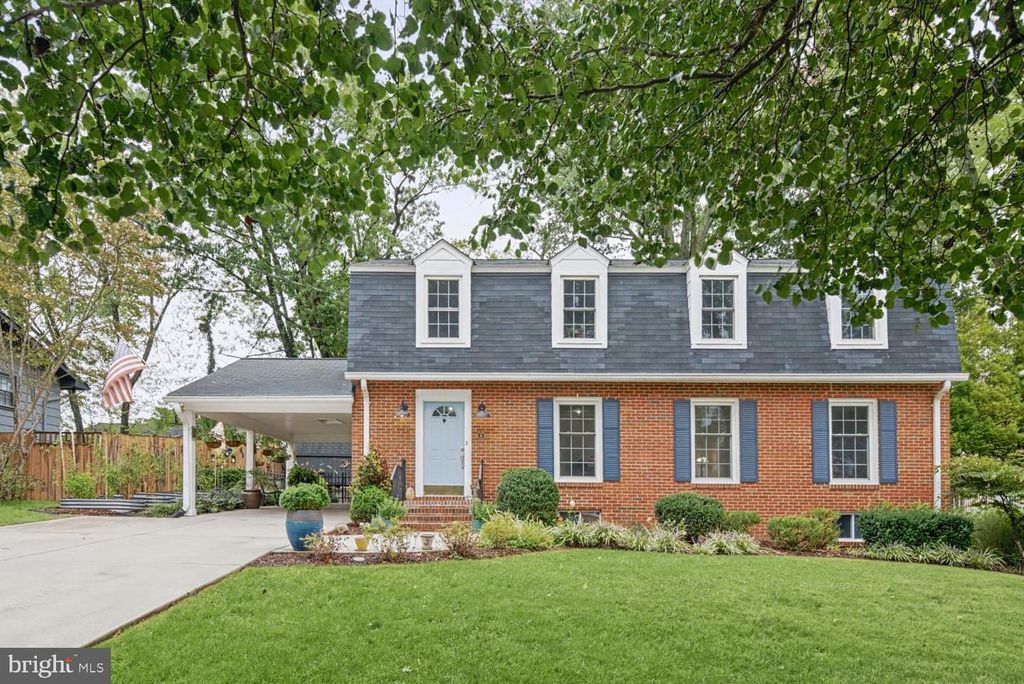 8629 CURTIS AVE, Alexandria, VA 22309