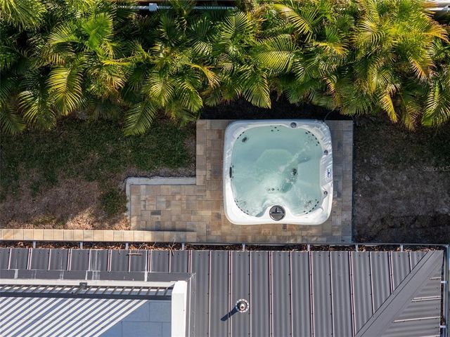 2420 FLOYD STREET, Sarasota, FL 34239