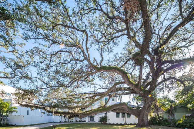 2420 FLOYD STREET, Sarasota, FL 34239