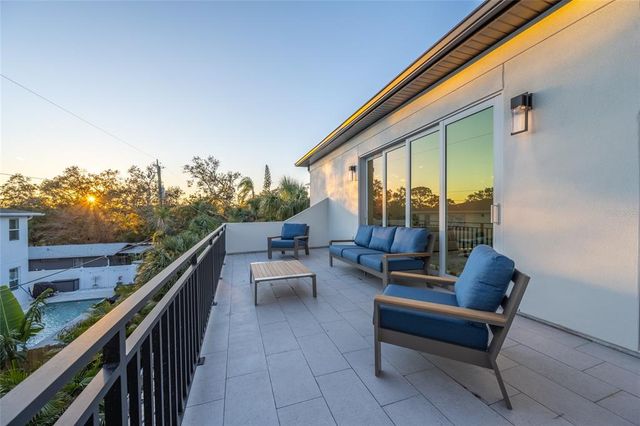 2420 FLOYD STREET, Sarasota, FL 34239