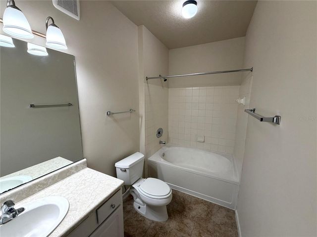 18022 VILLA CREEK DRIVE 18022, Tampa, FL 33647