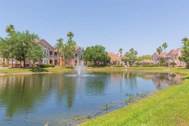 18022 VILLA CREEK DRIVE 18022, Tampa, FL 33647