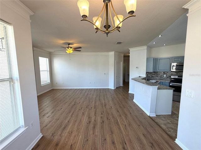 18022 VILLA CREEK DRIVE 18022, Tampa, FL 33647