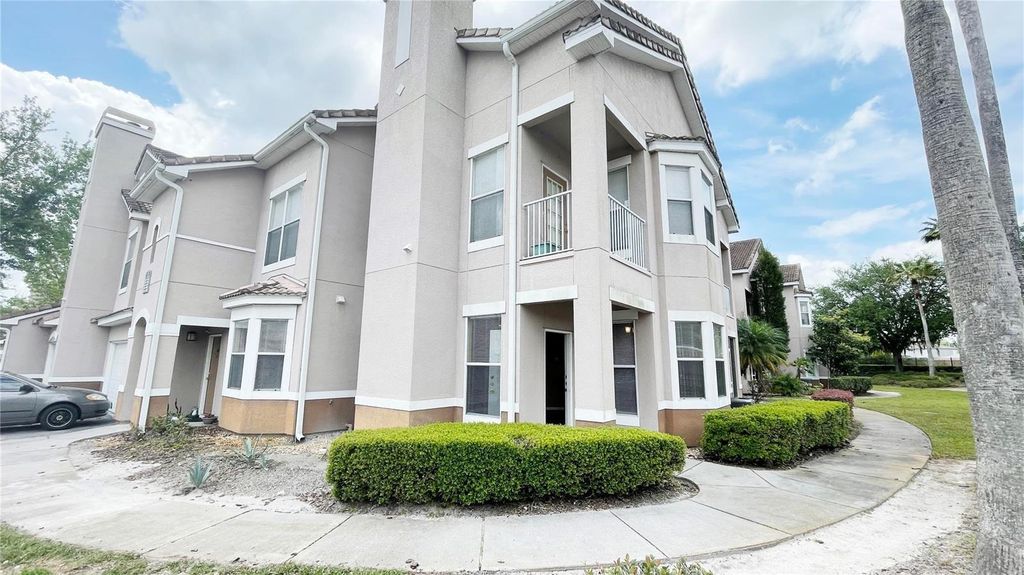 18022 VILLA CREEK DRIVE 18022, Tampa, FL 33647