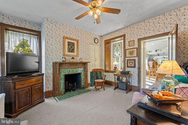 637 SUSQUEHANNA RD, Ambler, PA 19002