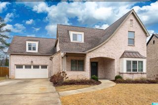 7986 KNOLL LANE, Trussville, AL 35173