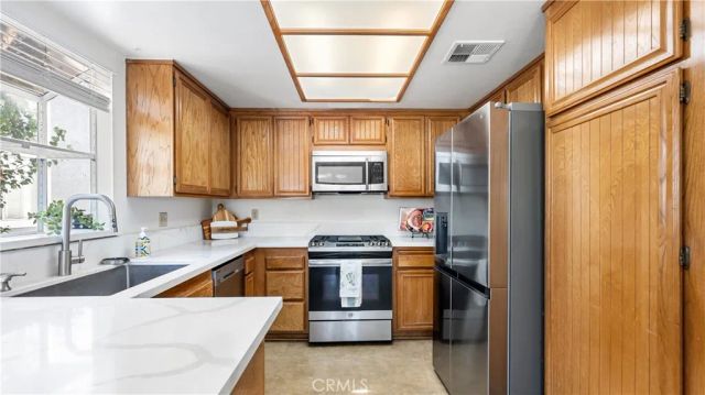 26863 Claudette 125, Canyon Country, CA 91351