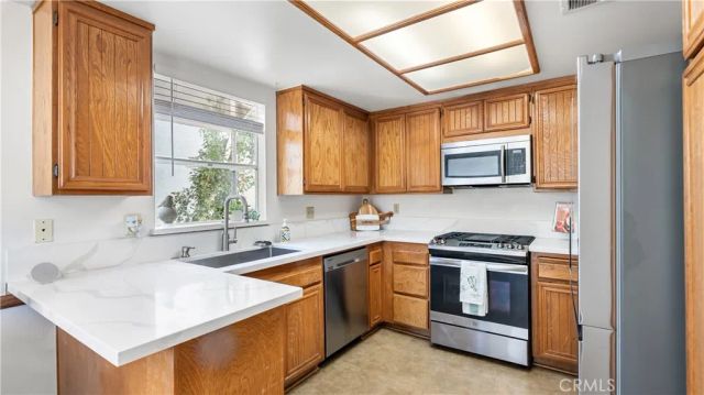 26863 Claudette 125, Canyon Country, CA 91351