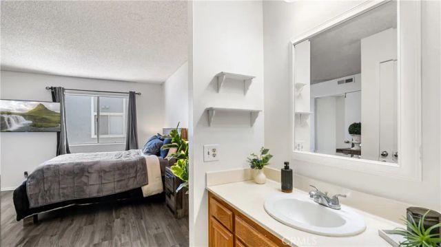 26863 Claudette 125, Canyon Country, CA 91351