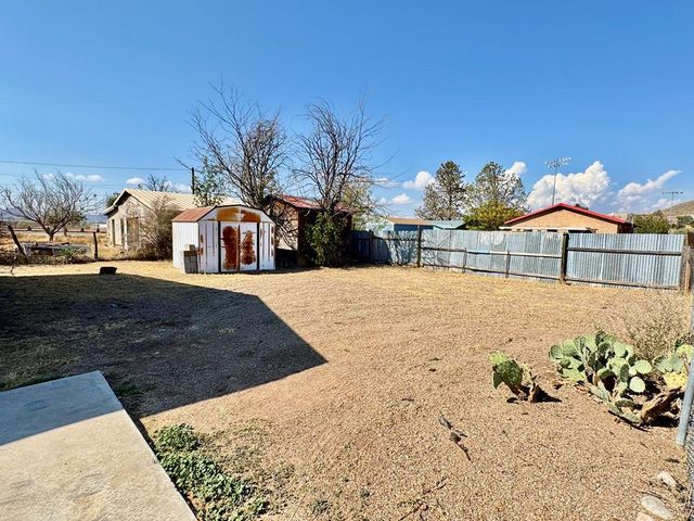 1209 E Gallego, Alpine, TX 79830
