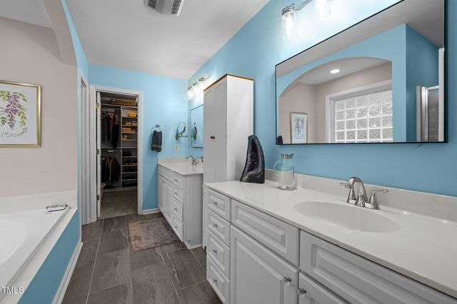 118 Cavendish Court, Hillsborough, NC 27278