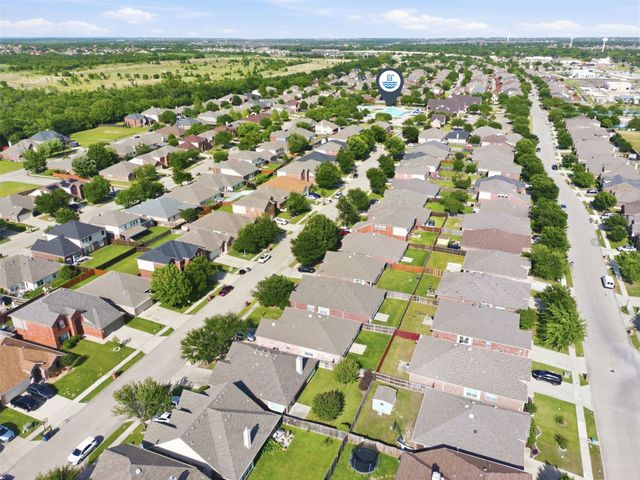 924 Bowie Drive, Lavon, TX 75166