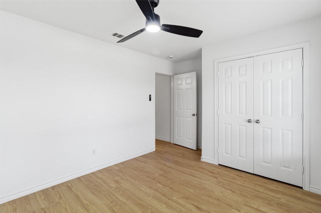 924 Bowie Drive, Lavon, TX 75166