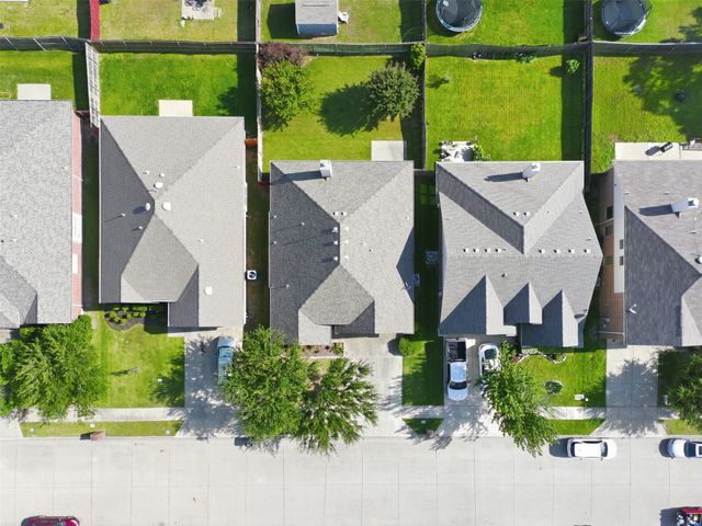 924 Bowie Drive, Lavon, TX 75166