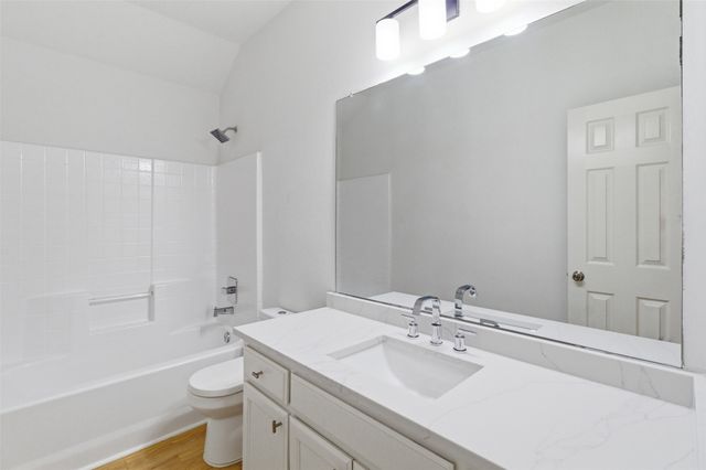 924 Bowie Drive, Lavon, TX 75166