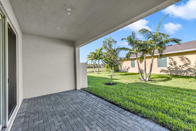 13431 E Amber Waves Avenue, Delray Beach, FL 33484