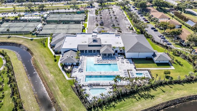 13431 E Amber Waves Avenue, Delray Beach, FL 33484