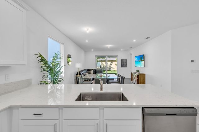 13431 E Amber Waves Avenue, Delray Beach, FL 33484