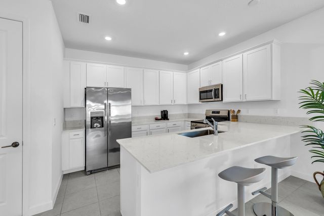 13431 E Amber Waves Avenue, Delray Beach, FL 33484