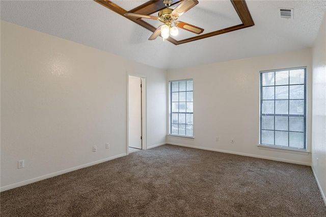 2211 Phyllis DR, Copperas Cove, TX 76522