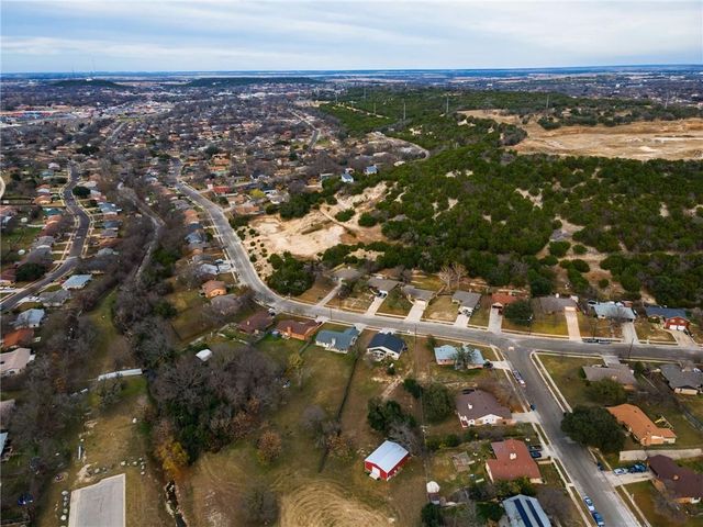 2211 Phyllis DR, Copperas Cove, TX 76522