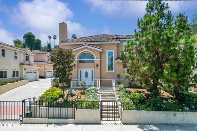 6164 Mesa Avenue, Los Angeles, CA 90042