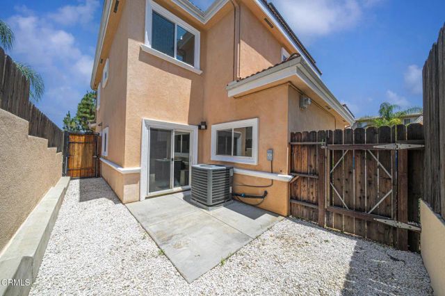 6164 Mesa Avenue, Los Angeles, CA 90042