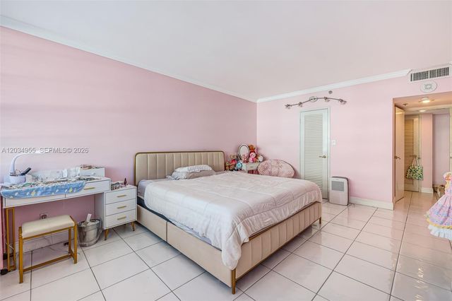 100 Lincoln Rd 502, Miami Beach, FL 33139