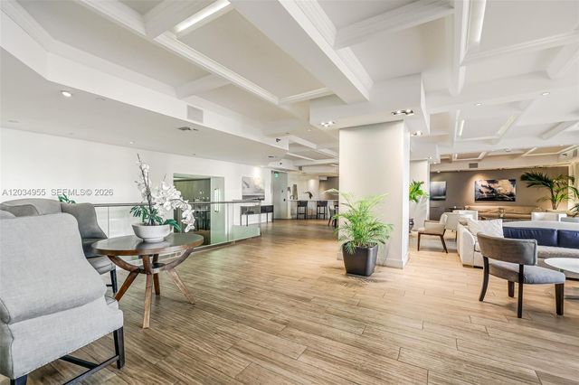 100 Lincoln Rd 502, Miami Beach, FL 33139