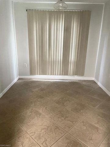 1220 Commonwealth CIR M-106, Naples, FL 34116