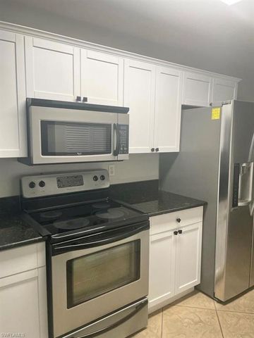 1220 Commonwealth CIR M-106, Naples, FL 34116