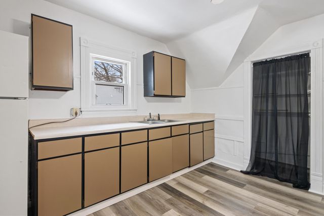 218 E River Street, Cadillac, MI 49601