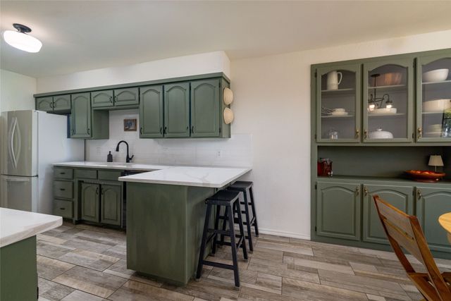 413 W Park Avenue, Weatherford, TX 76086