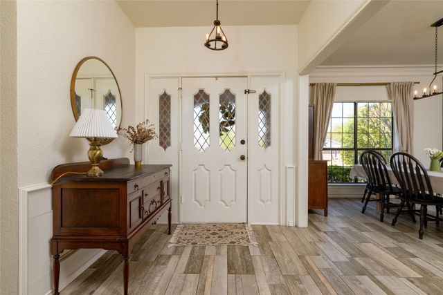 413 W Park Avenue, Weatherford, TX 76086